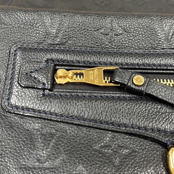 Louis Vuitton Bleu Infini Monogram Empreinte Leather Petillante Clutch - Picture 7 of 15